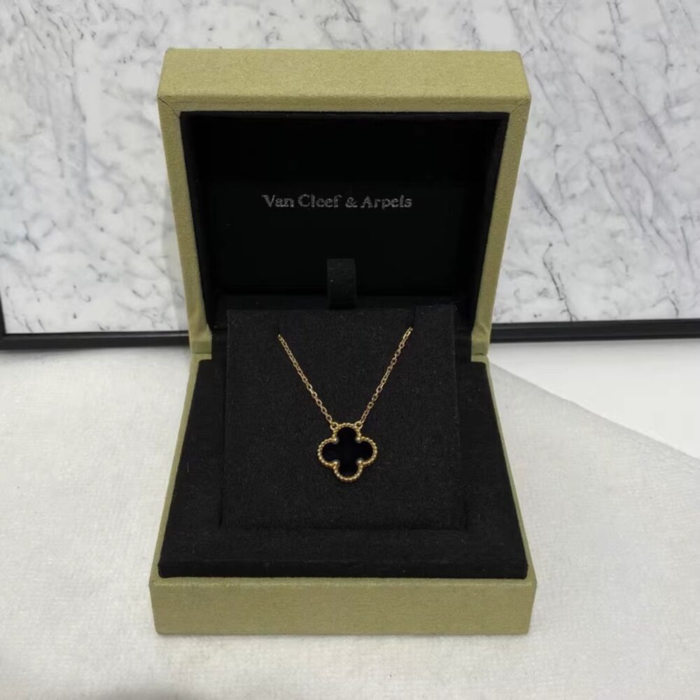 Van Cleef & Arpels Fashion Necklace - Picture 2 of 5